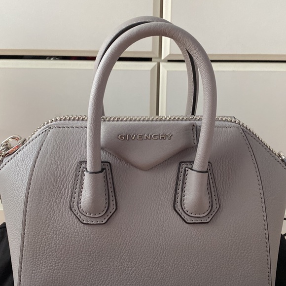 Givenchy Antigona Bag - Picture 2 of 12